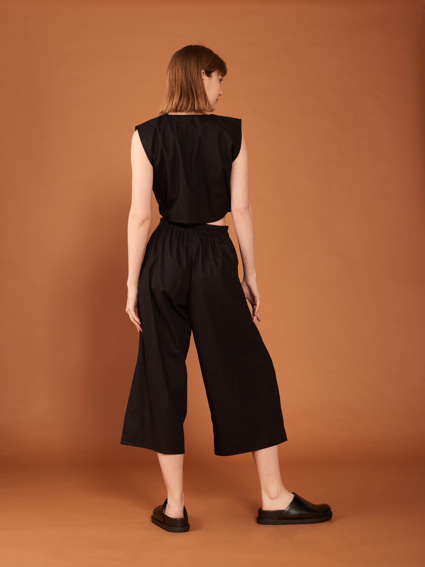 Black poplin culotte pants