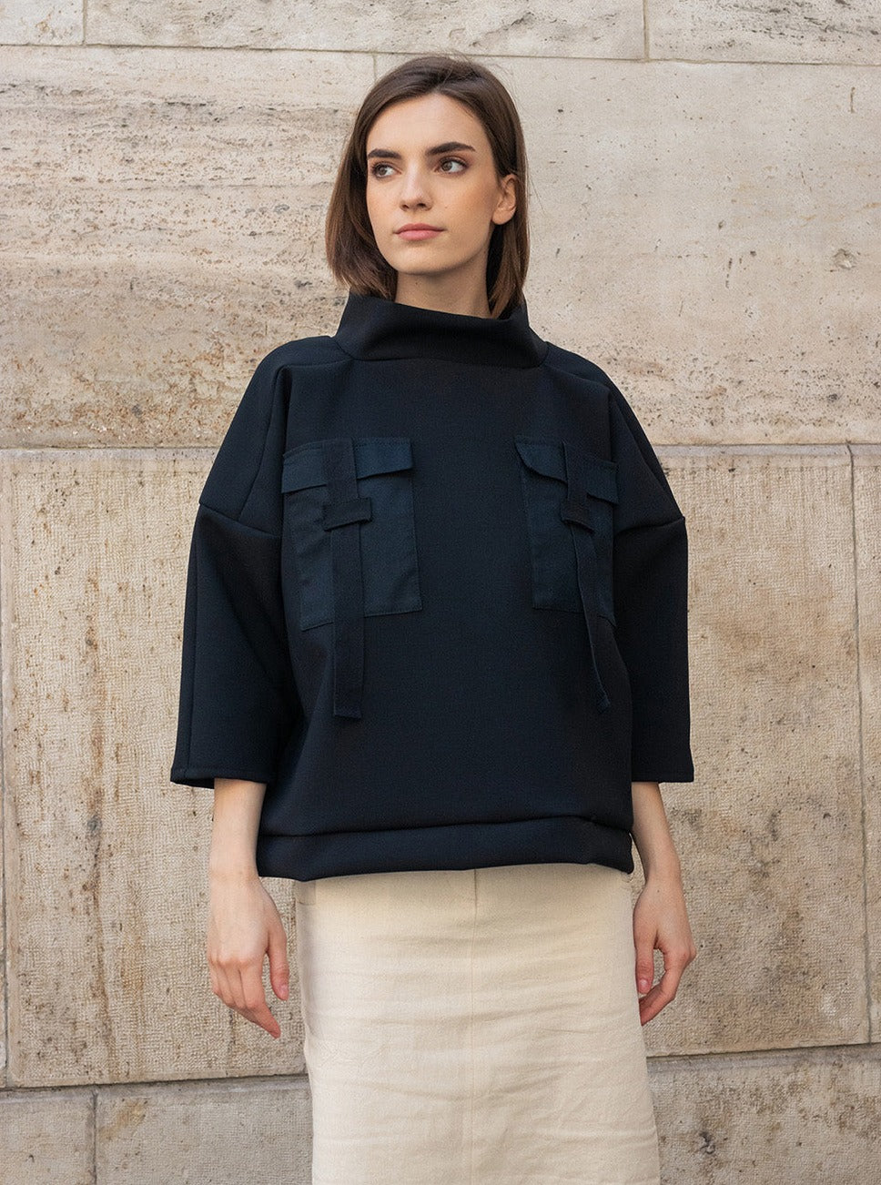 ZW black oversized women's sweater with pockets