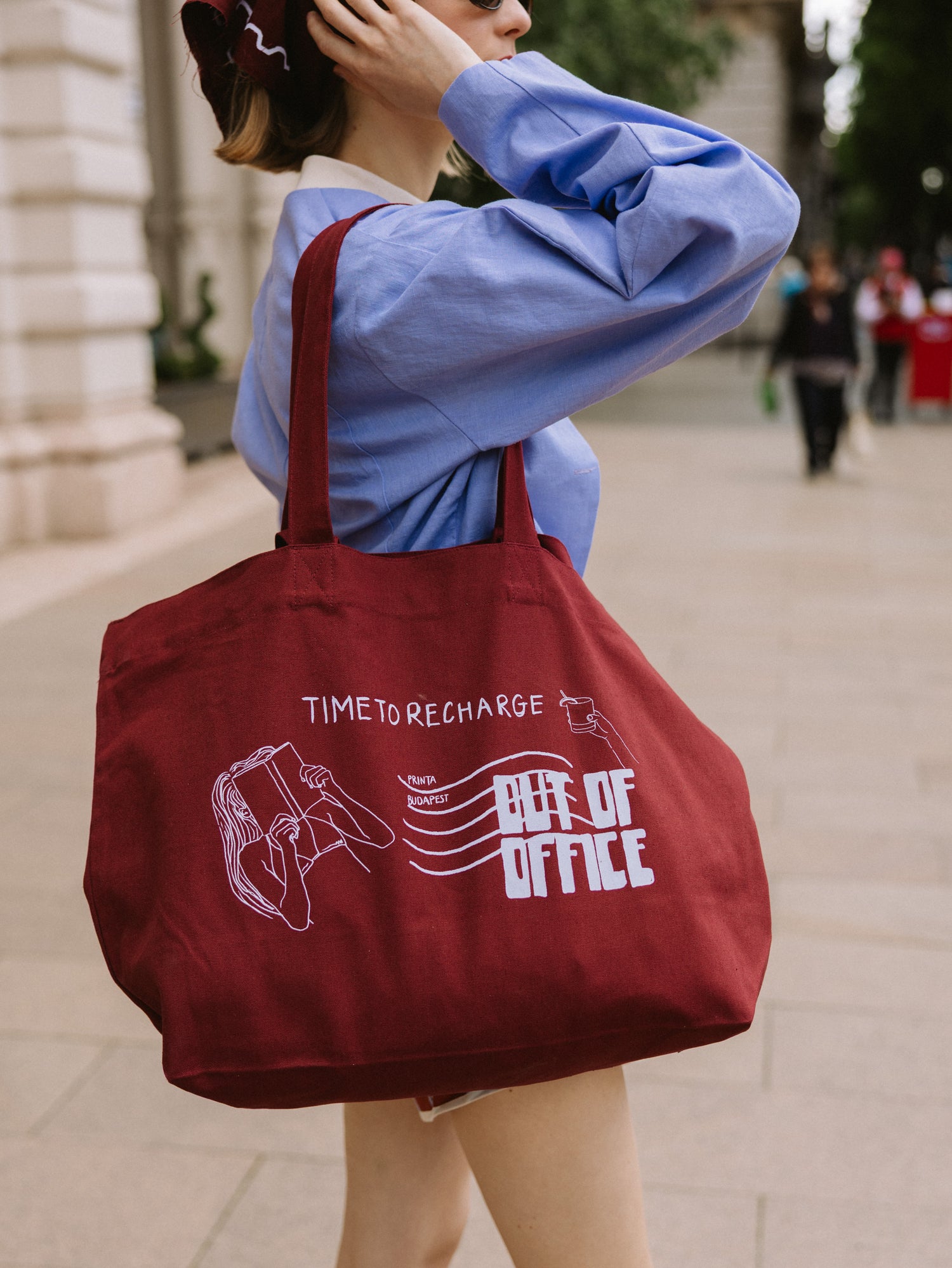 Out of Office bordó shopper