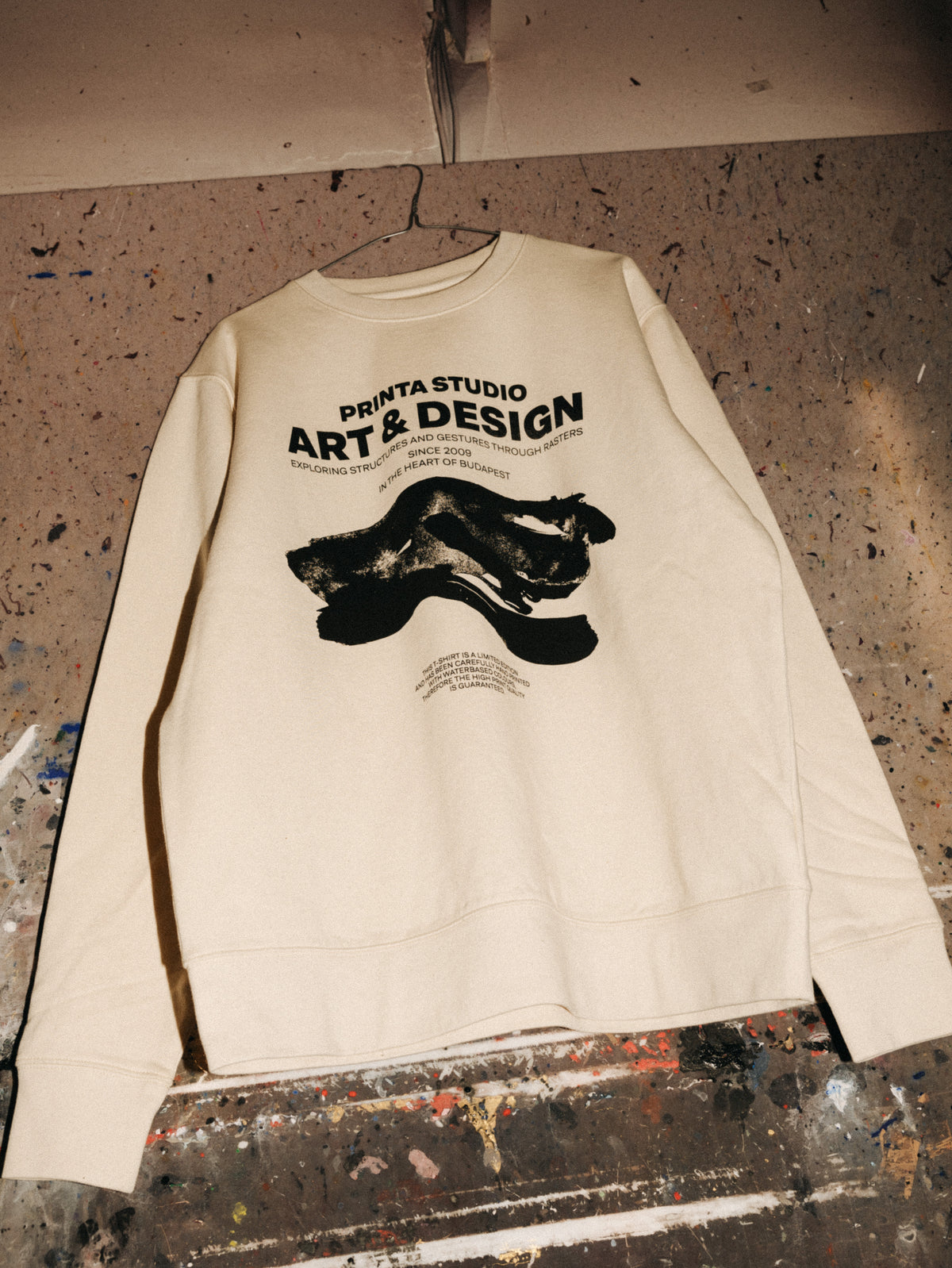 "Art and design" natúr férfi pulóver