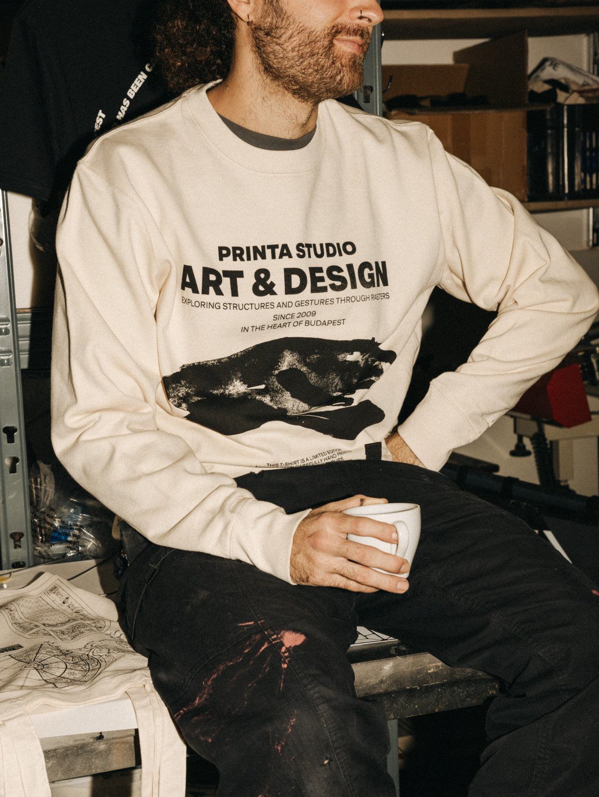 "Art and design" natúr férfi pulóver