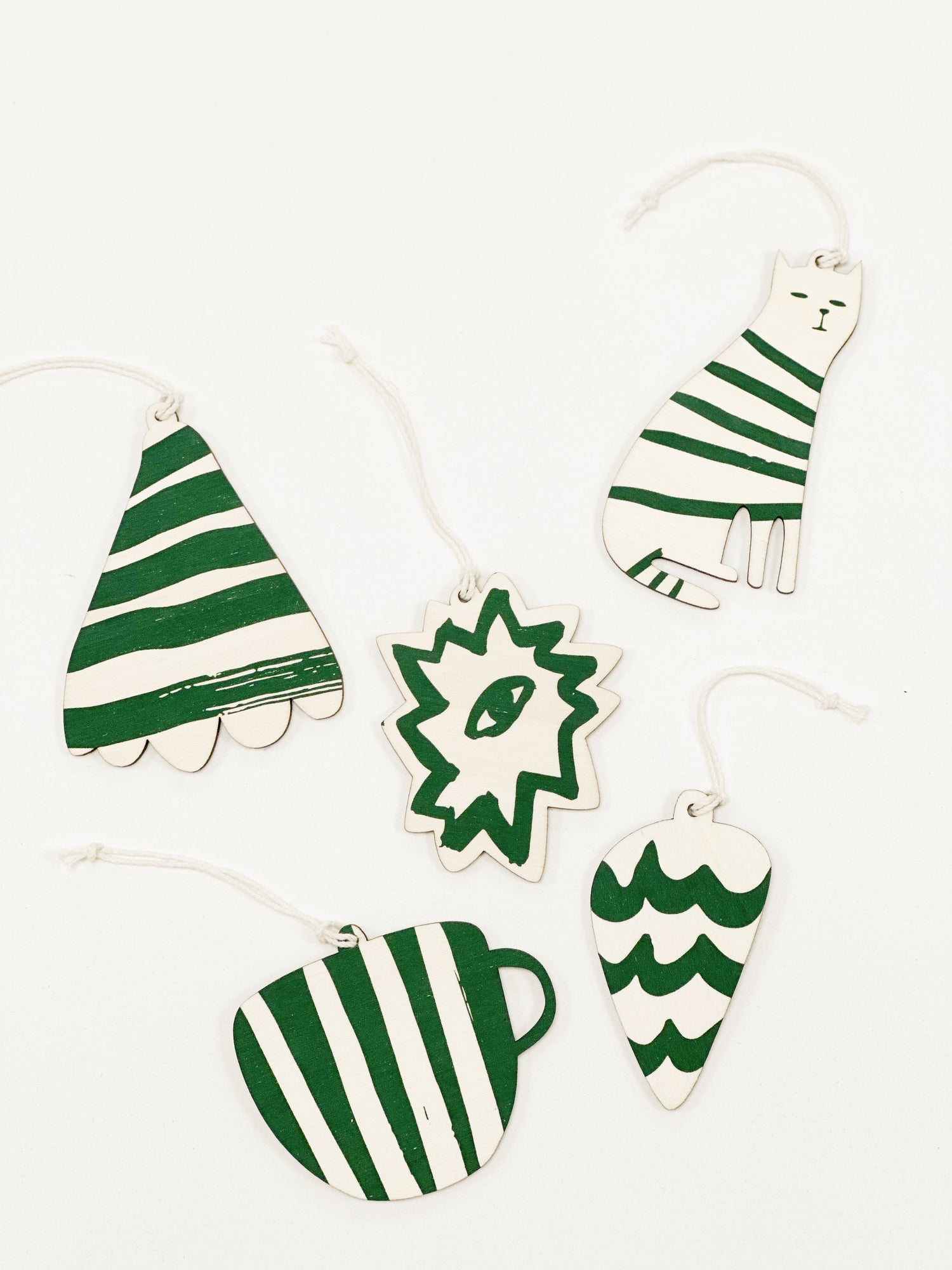 REVERIE green wooden Christmas tree decoration