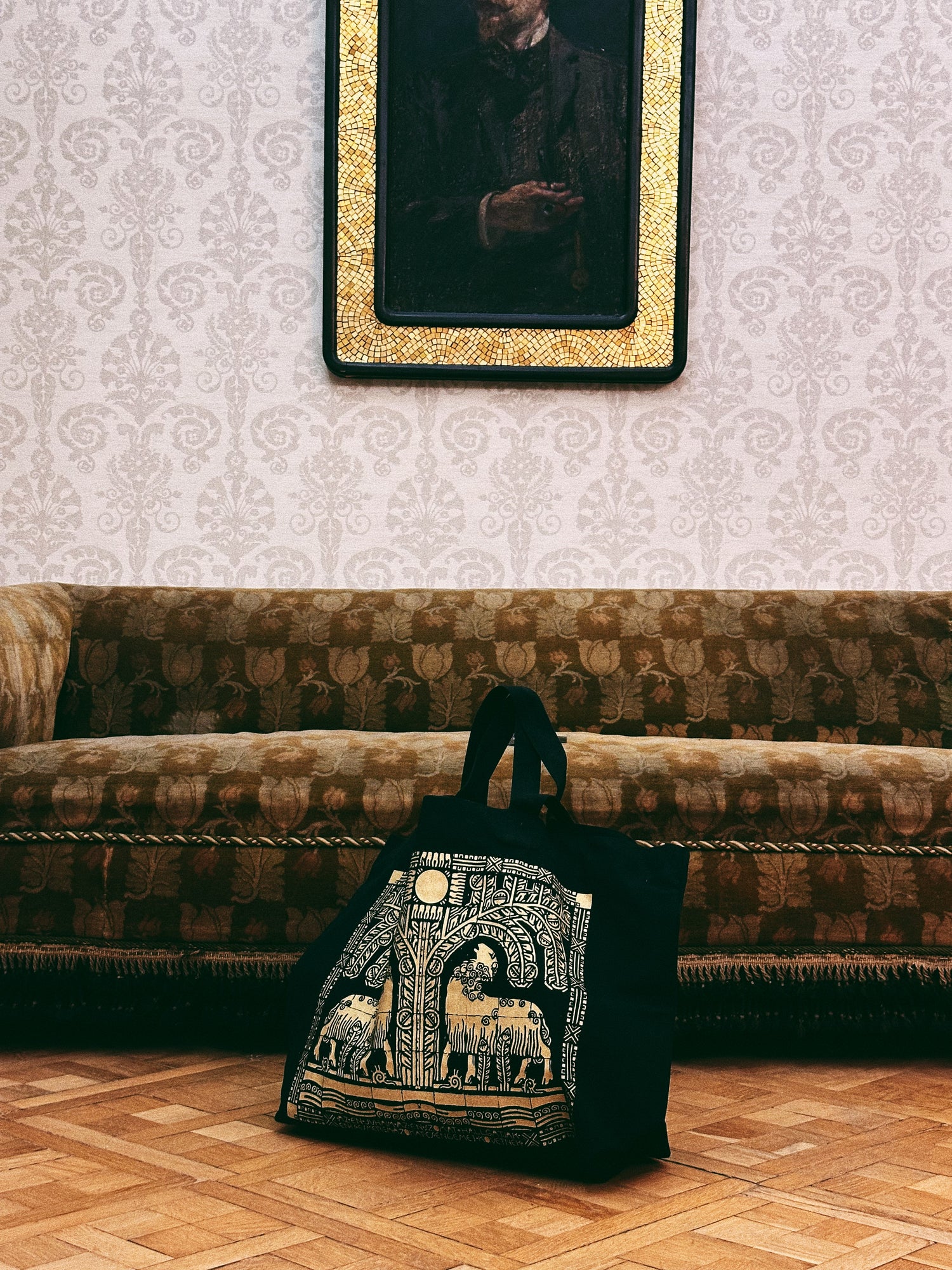 Róth Miksa "arany mozaik" fekete shopper