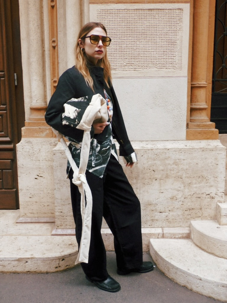 Black women's barrel pants