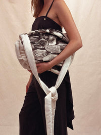 ARTSY MAXIMALIST shopper