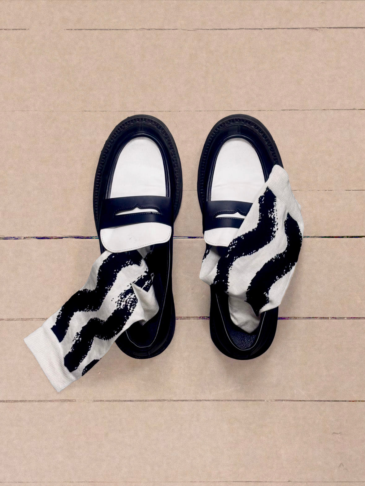 Vague Immense fekte-fehér zokni