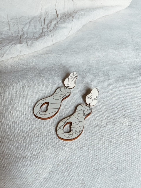 SS19 - scribbled amoeba large wooden earrings