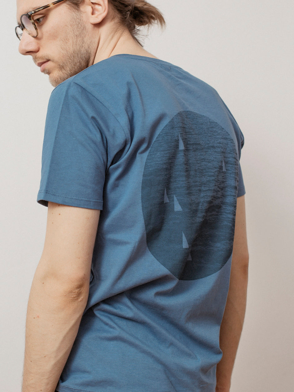 Blue men's t-shirt with Balaton circle pattern