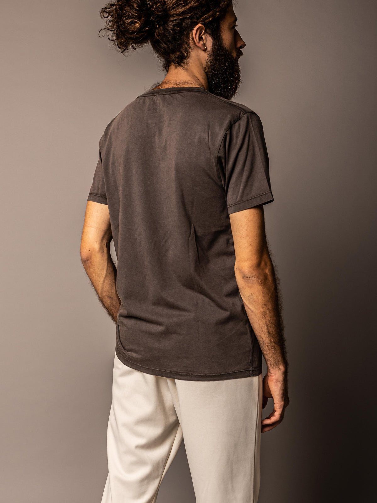 Gray men's t-shirt with Free Brush pattern