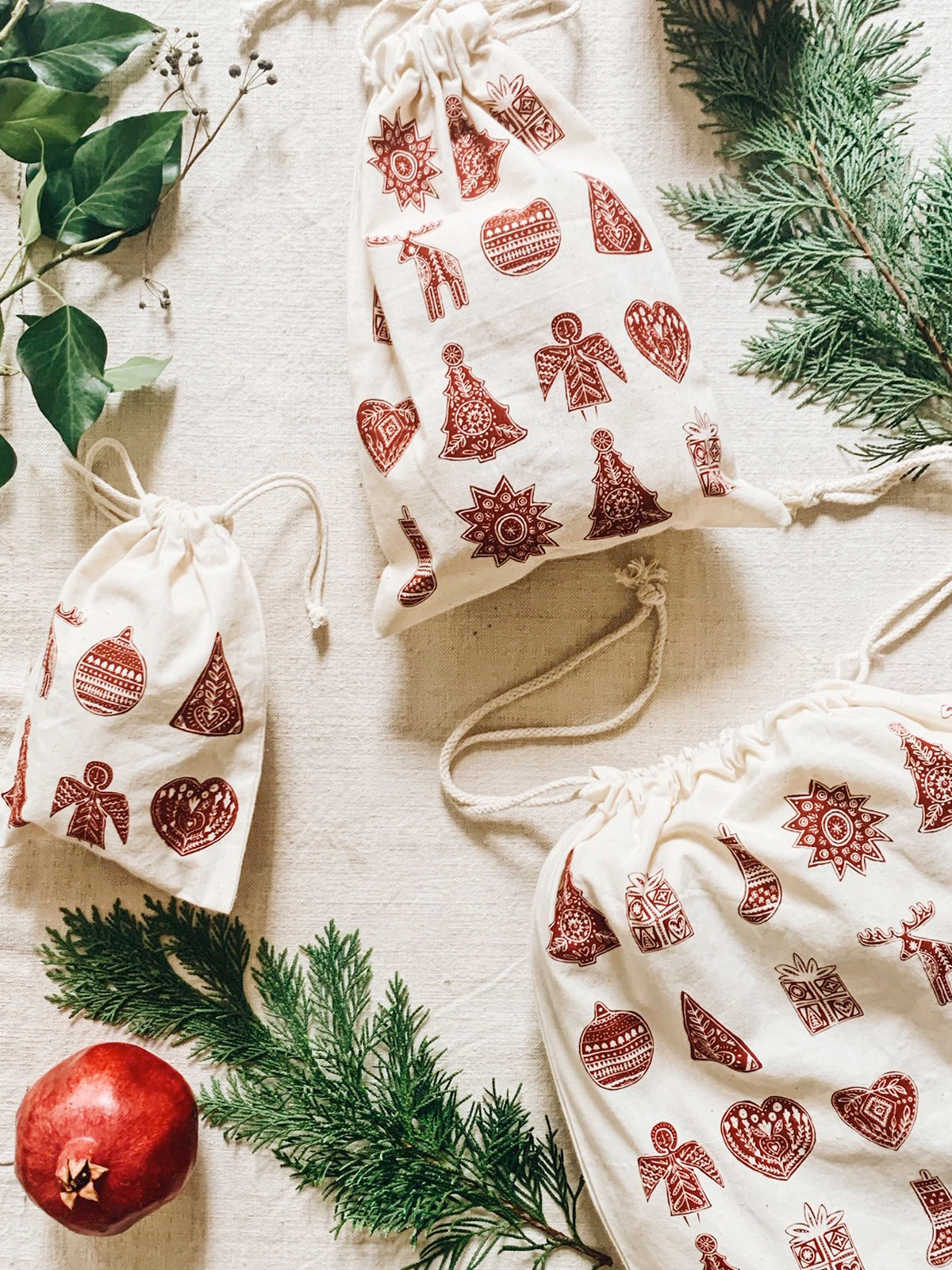 Christmas pattern packing bags